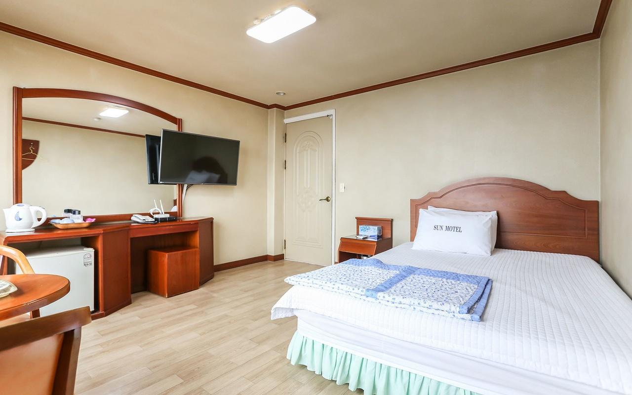 Sun Motel Gangneung Exterior photo