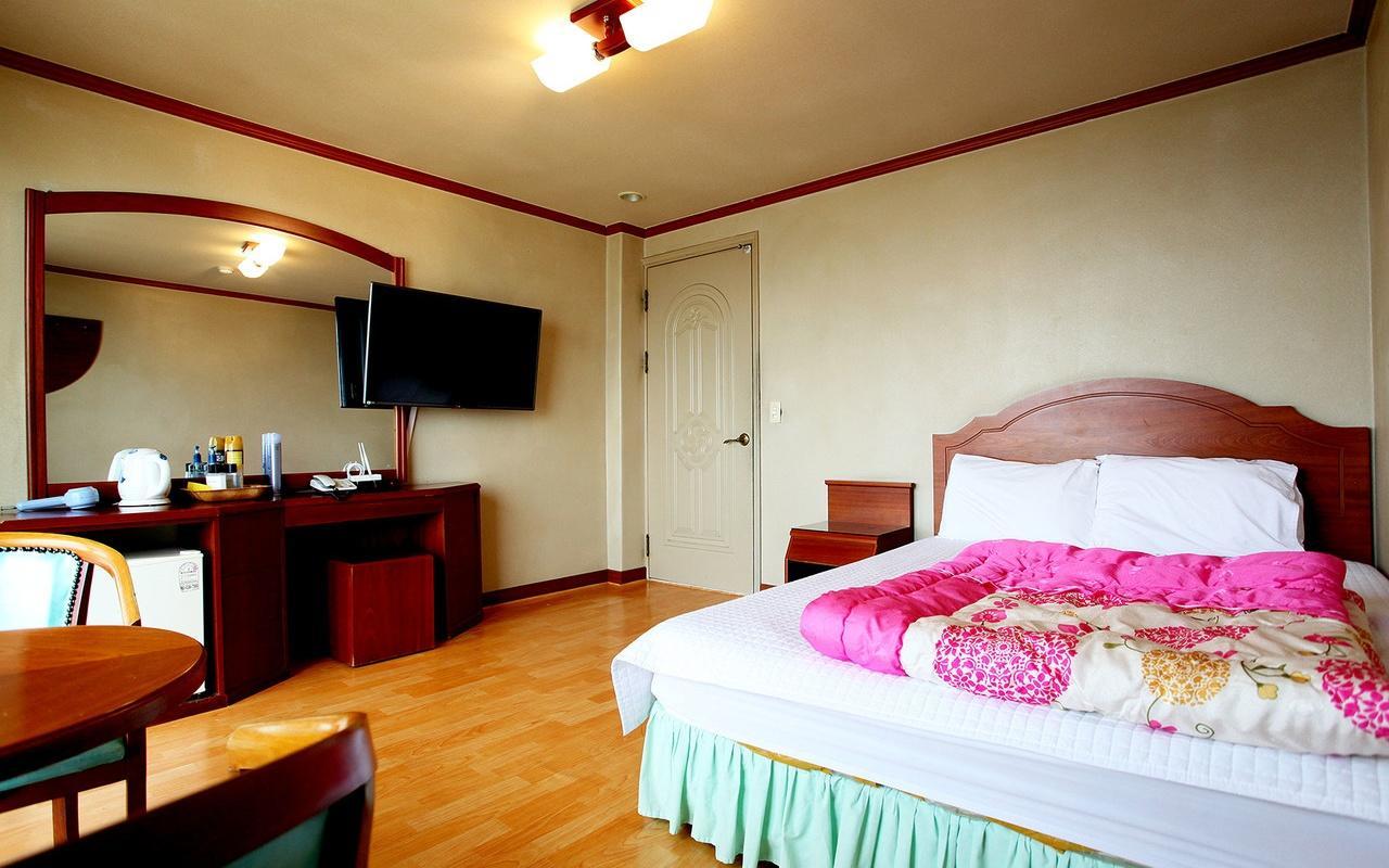 Sun Motel Gangneung Exterior photo